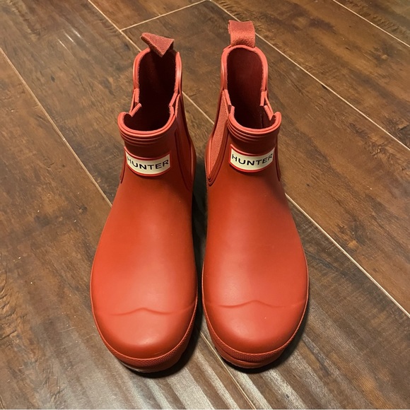 * NEW * Hunter Women’s Chelsea Boots - 5 Military Red - Picture 4 of 7